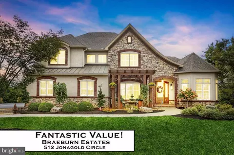512 Jonagold Cir, Mechanicsburg, PA 17055
