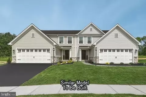 46 Long Bend Dr, Carlisle, PA 17015