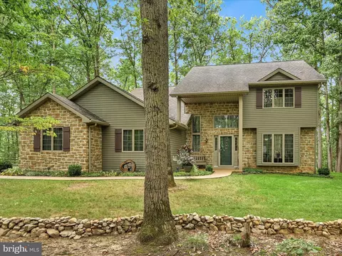 264 High Mountain Rd, Shippensburg, PA 17257