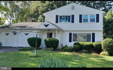 54 Old Pioneer Rd, Camp Hill, PA 17011
