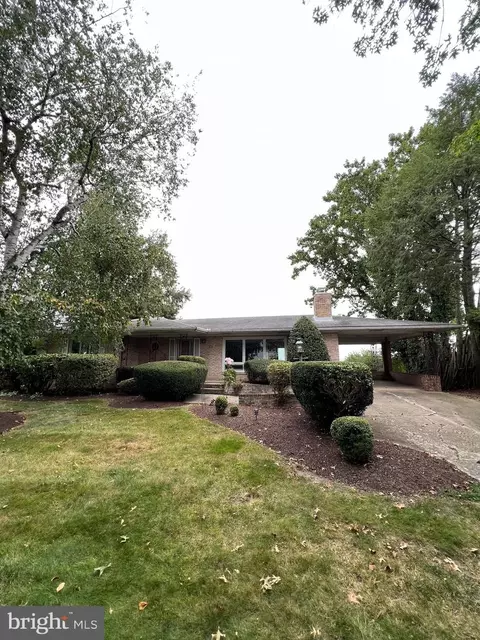 833 Hillside Dr, Camp Hill, PA 17011
