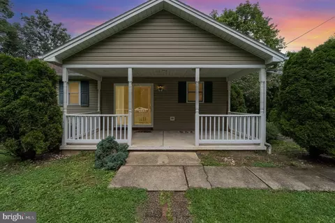 956 Wertzville Rd, Enola, PA 17025