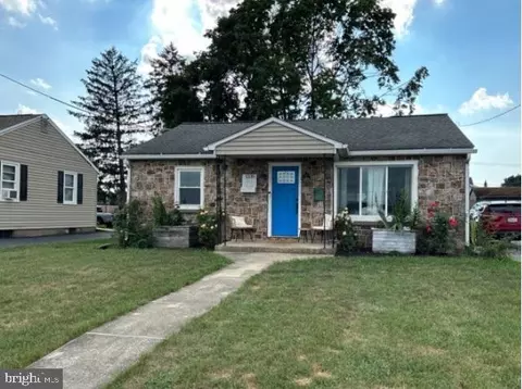 1338 Bryn Mawr Rd, Carlisle, PA 17013