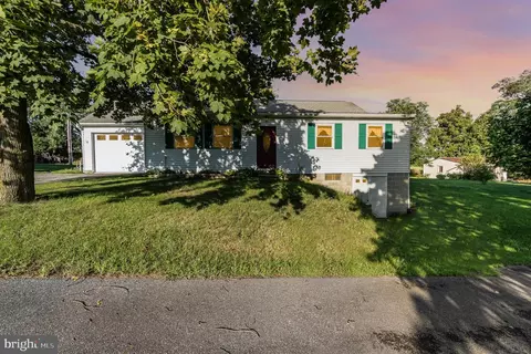 4019 Enola Rd, Newville, PA 17241