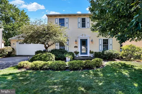 1109 Grandia Flora Dr, Mechanicsburg, PA 17055