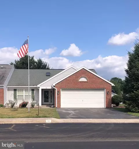 74 Greenspring Dr, Mechanicsburg, PA 17050