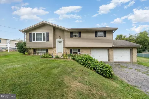 63 Conrad Rd, Carlisle, PA 17015
