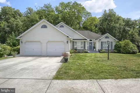 6211 Valleybrook Dr, Mechanicsburg, PA 17050