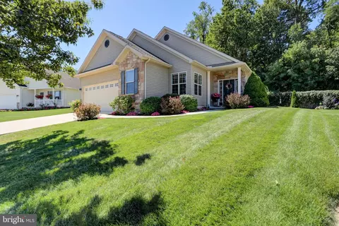 23 Colonial Ct, Shippensburg, PA 17257