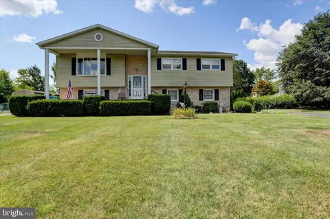 2132 Circle Rd, Carlisle, PA 17013