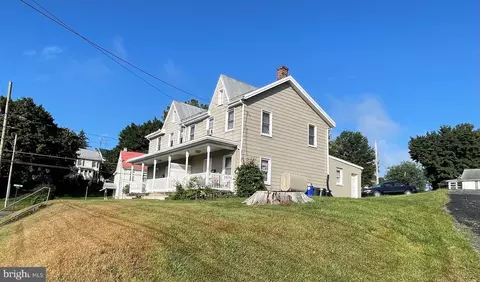 127 W Burd St, Shippensburg, PA 17257