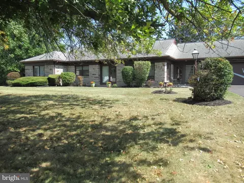 1819 Spring Rd, Carlisle, PA 17013