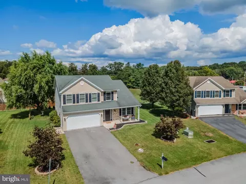 14 Colton Dr, Shippensburg, PA 17257