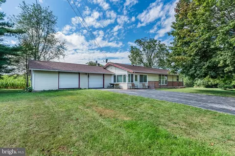 750 Burnt House Rd, Carlisle, PA 17015
