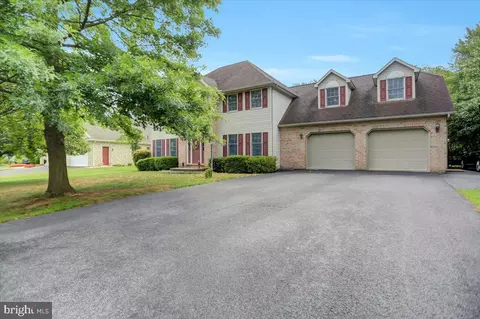 254 Chestnut Dr, Shippensburg, PA 17257