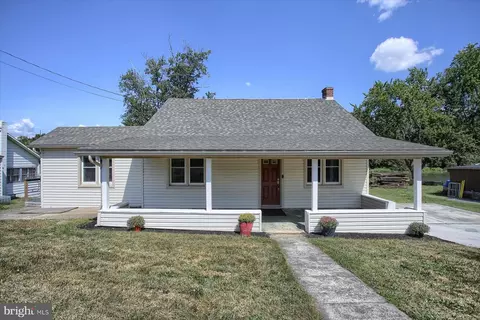 38 Cave Hill Dr, Carlisle, PA 17013