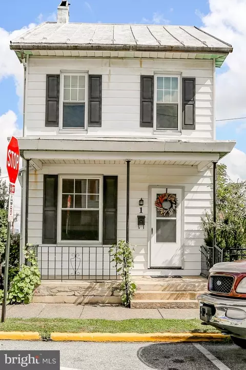 1 S 2nd St, Wormleysburg, PA 17043