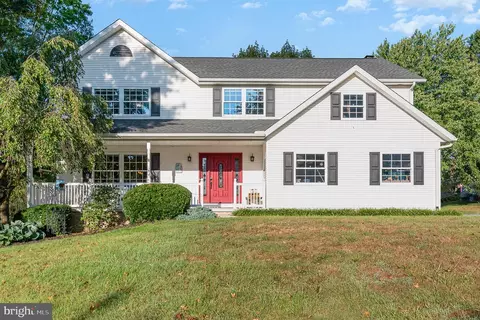 70 S Pin Oak Dr, Boiling Springs, PA 17007