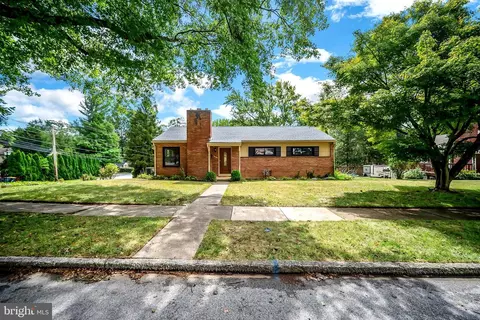 1801 Willow Rd, Camp Hill, PA 17011