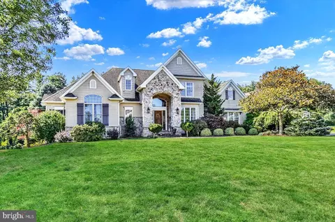 35 Chelsea Ln, Carlisle, PA 17015