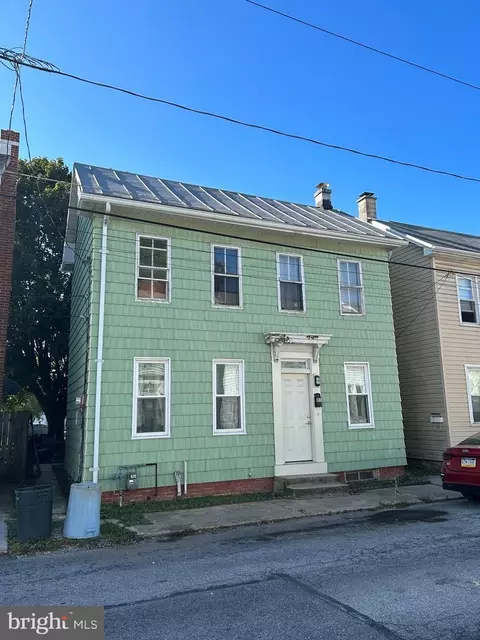 115 W Green St, Mechanicsburg, PA 17055