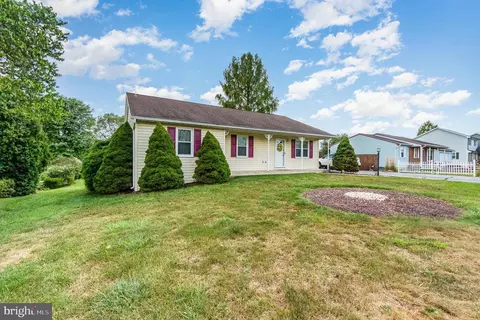 219 W Springville Rd, Boiling Springs, PA 17007