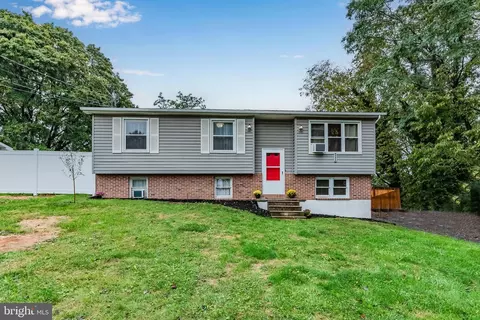 2304 New York Ave, Camp Hill, PA 17011