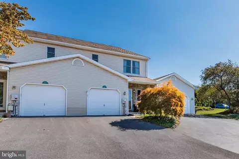 1310 Norway Maple Ct, New Cumberland, PA 17070