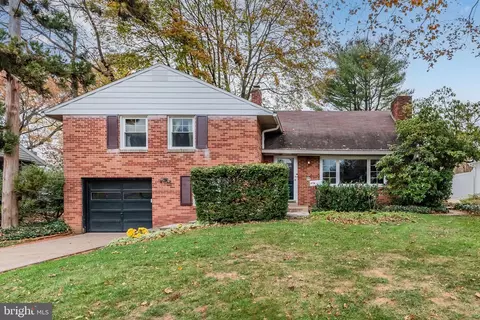 12 Clemson Dr, Camp Hill, PA 17011