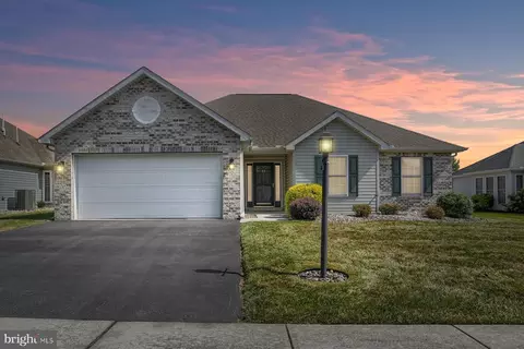 46 Burwick Dr, Mechanicsburg, PA 17050