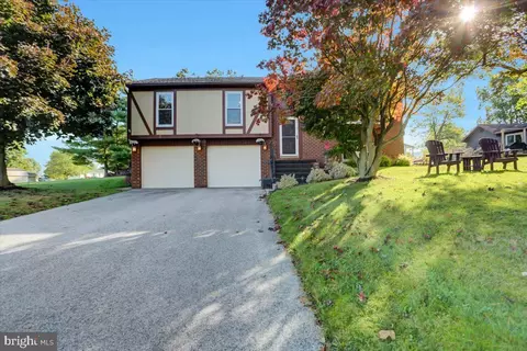 38 Carla Dr, Shippensburg, PA 17257
