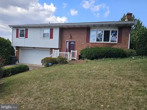 317 Glendale Dr, Camp Hill, PA 17011