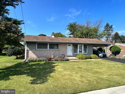 114 S 36th St, Camp Hill, PA 17011