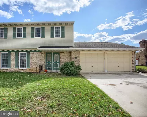 712 Robert St, Mechanicsburg, PA 17055