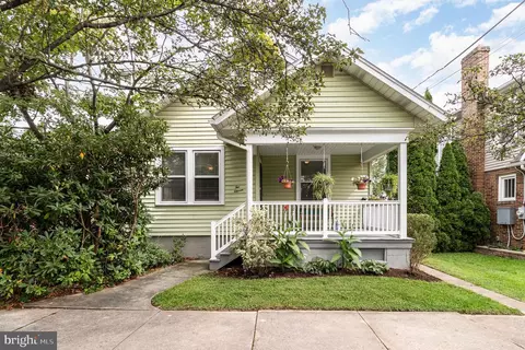 211 S 16th St, Camp Hill, PA 17011