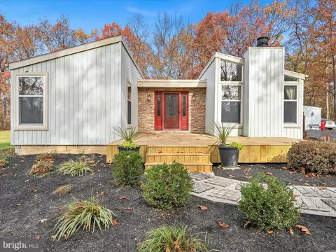 15 Clay Rd, Carlisle, PA 17015