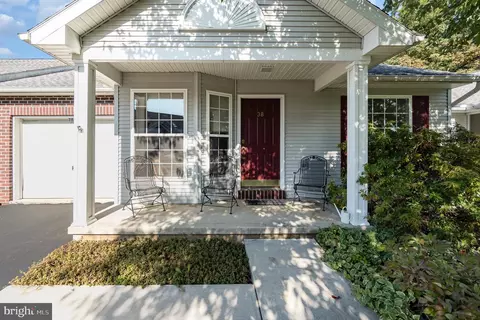 38 Tunbridge Ln, Carlisle, PA 17015