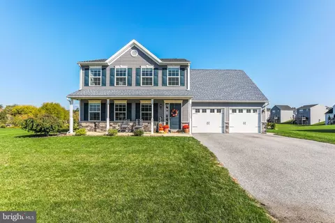 36 W Clarissa Dr, Shippensburg, PA 17257