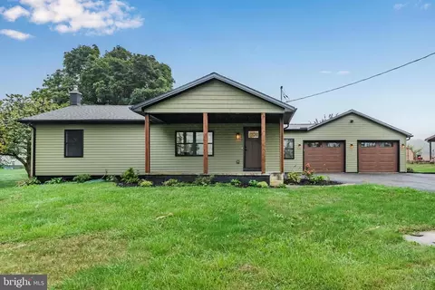 141 Southside Dr, Newville, PA 17241