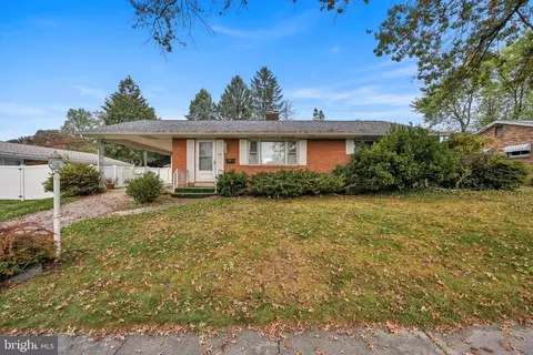 25 Brentwood Rd, Camp Hill, PA 17011