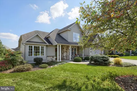 900 Grandon Ct, Mechanicsburg, PA 17050