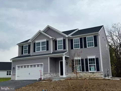 25 Long Bend Dr, Carlisle, PA 17015
