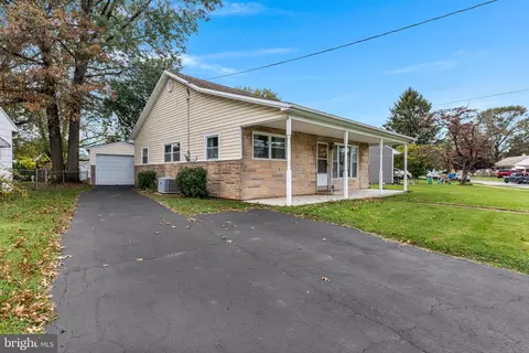 117 Cumberland Dr, Camp Hill, PA 17011