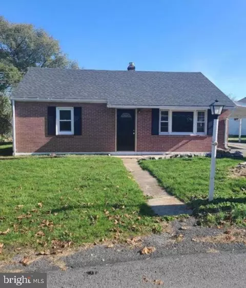 19 Birch St, Mechanicsburg, PA 17050