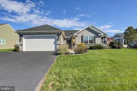 357 New Castle Ln, Shippensburg, PA 17257