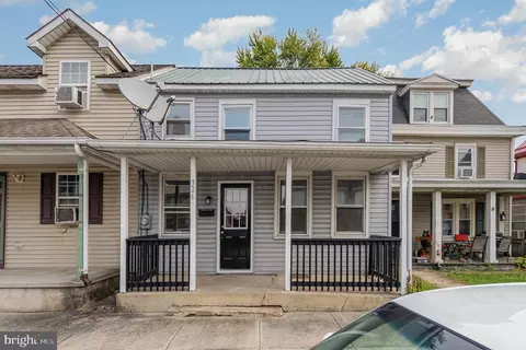 326 N Baltimore Ave, Mount Holly Springs, PA 17065