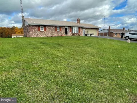 983 Ridge Rd, Shippensburg, PA 17257