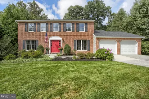3950 Brookridge Dr, Mechanicsburg, PA 17050