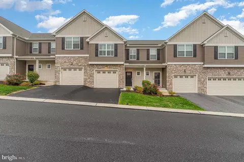 1710 Shady Ln, Mechanicsburg, PA 17055