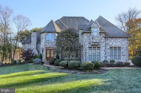1760 Adeline Dr, Mechanicsburg, PA 17050